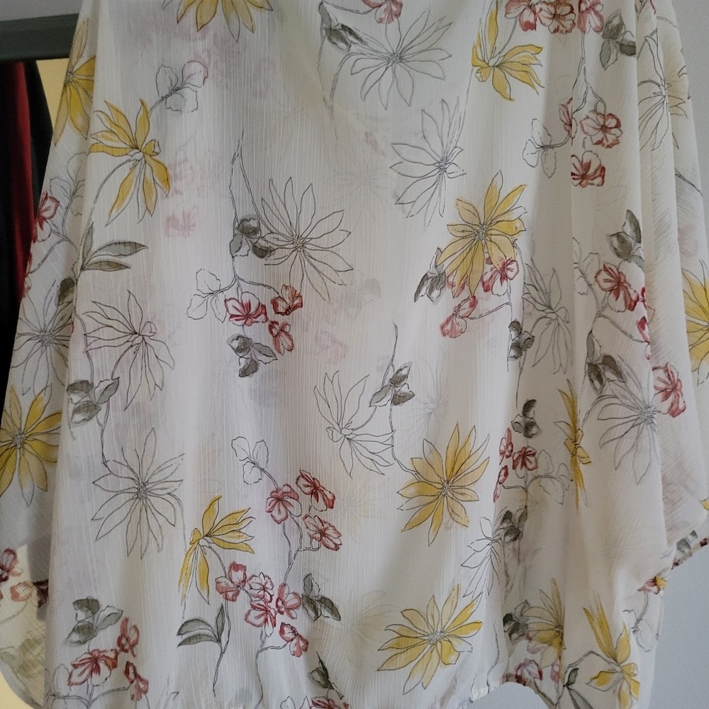 Womens bubble hem top